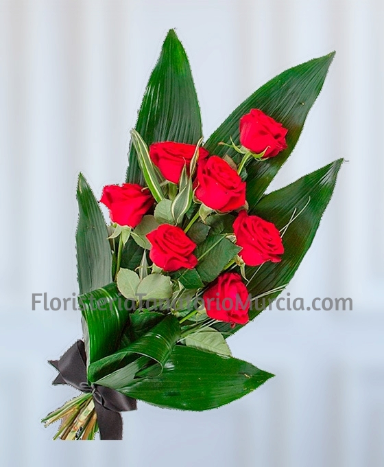 Ramo Funerario 7 rosas rojas
